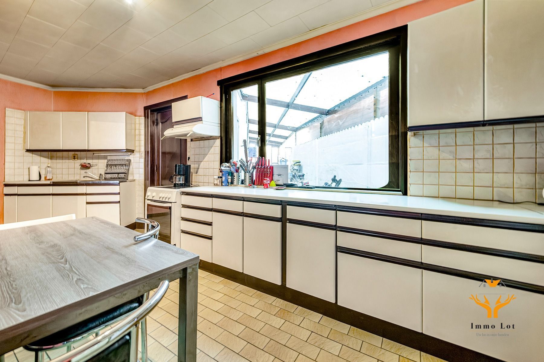 Ruime renovatiewoning met tuin in centrum Zele foto 6