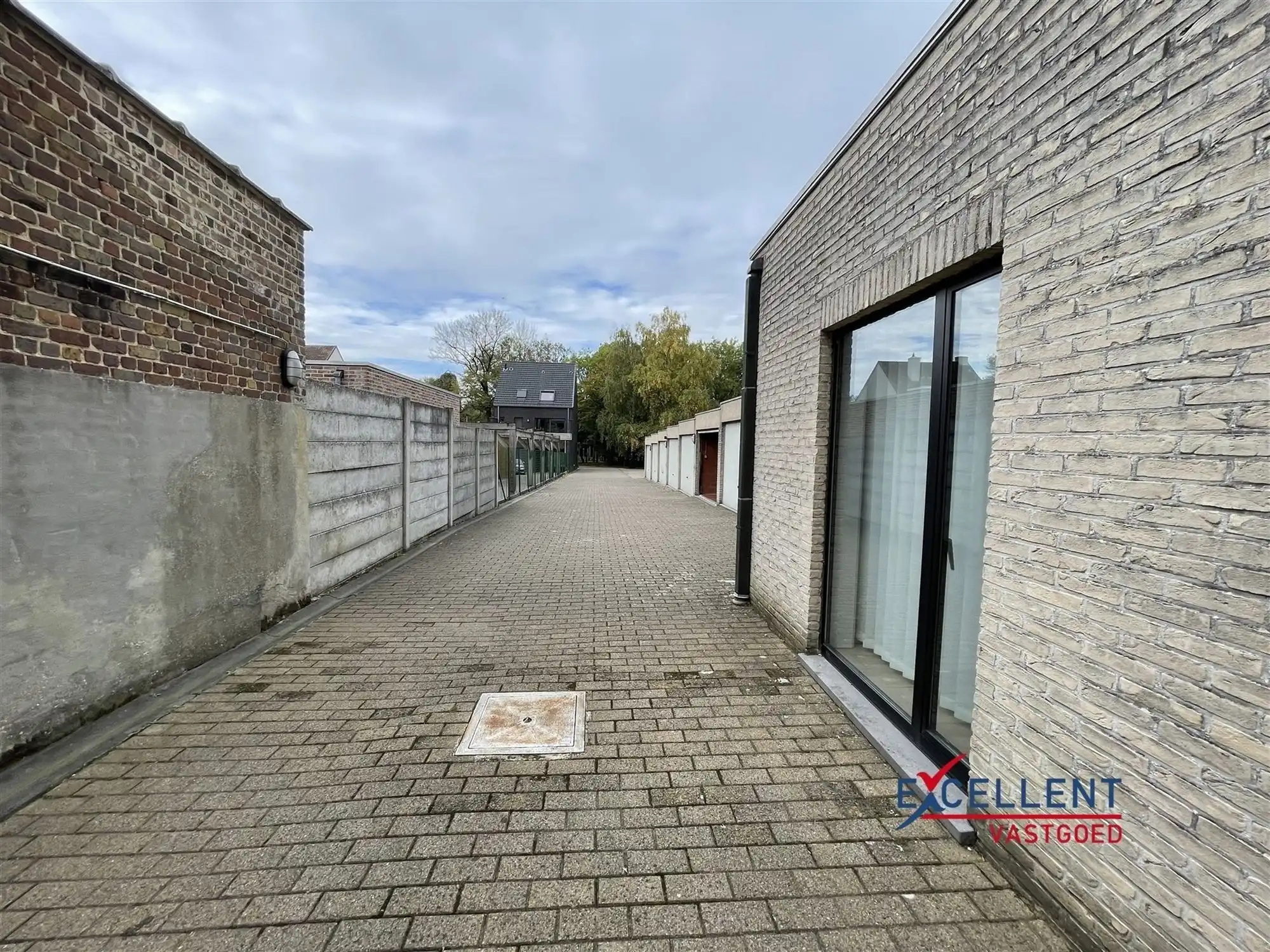 Handels- of kantoorruimte op strategische locatie in centrum Deinze foto 11