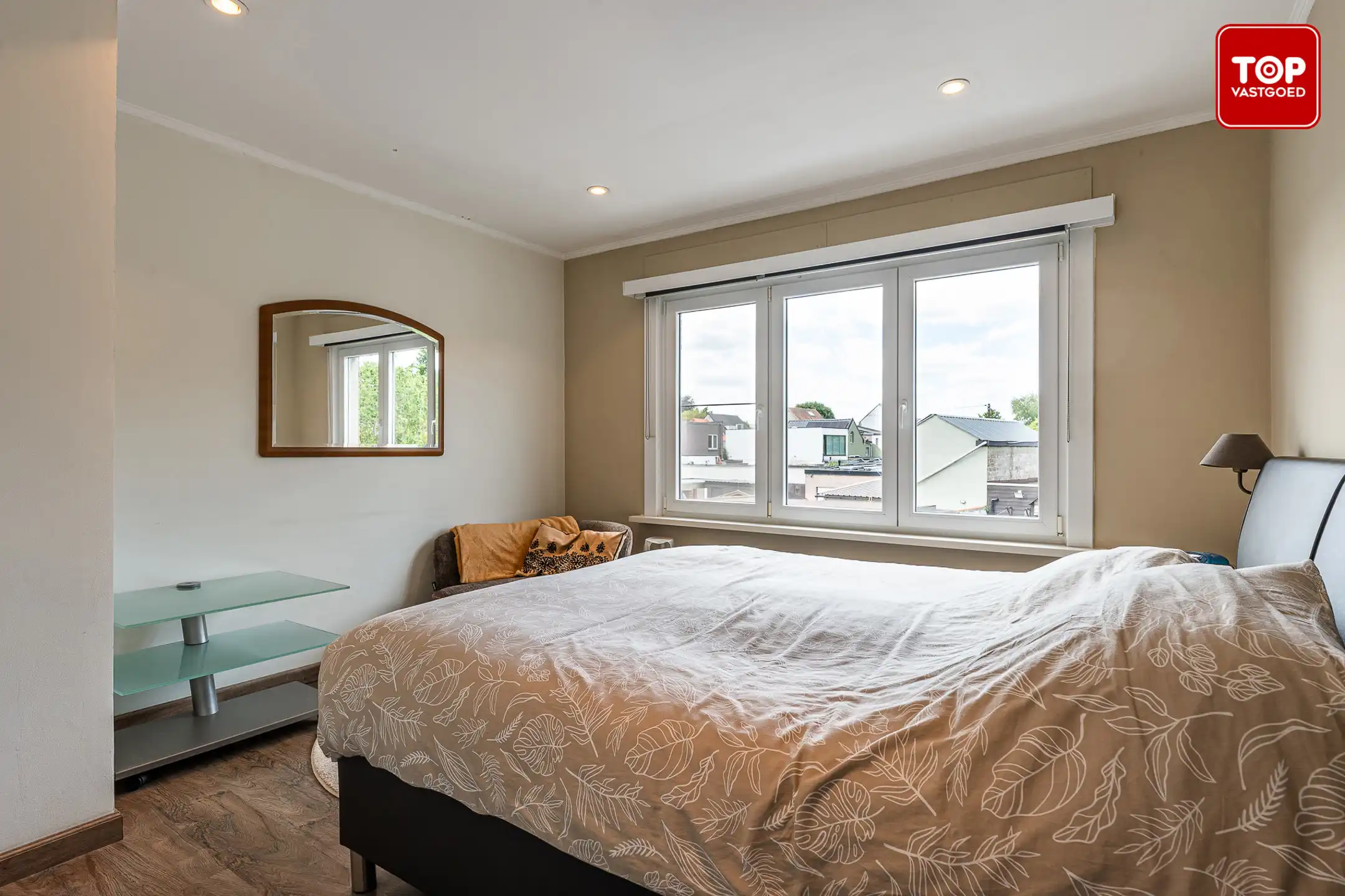 Instapklare woning met mooi aangelegde tuin.  foto 20