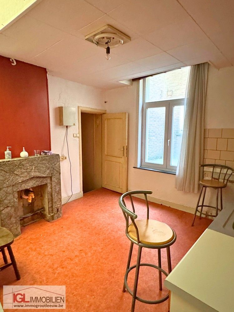 Handelsruimte met appartement te koop in Sint-Pieters-Leeuw foto 9