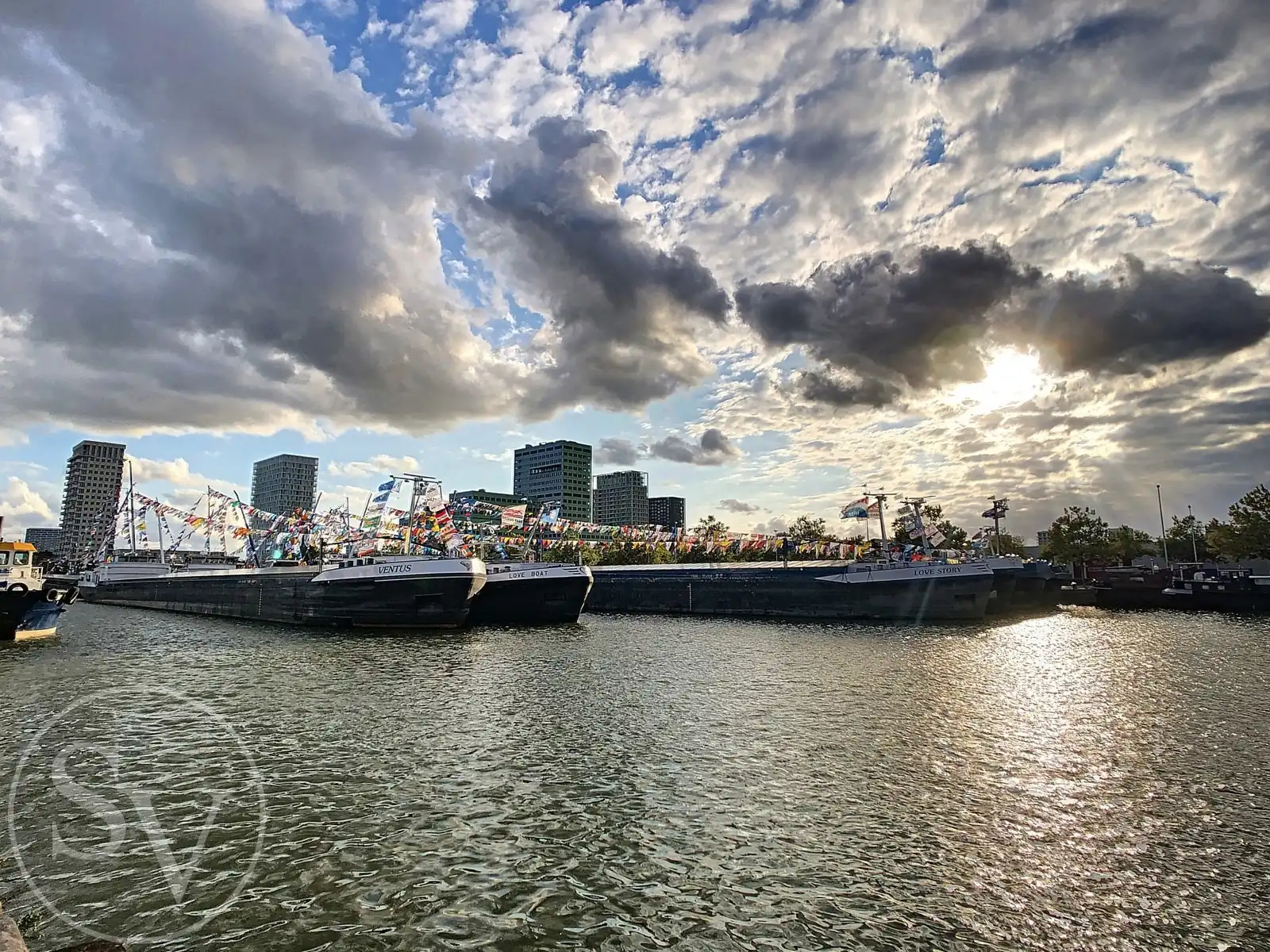 Studio / studentenkamer met terras. foto 7