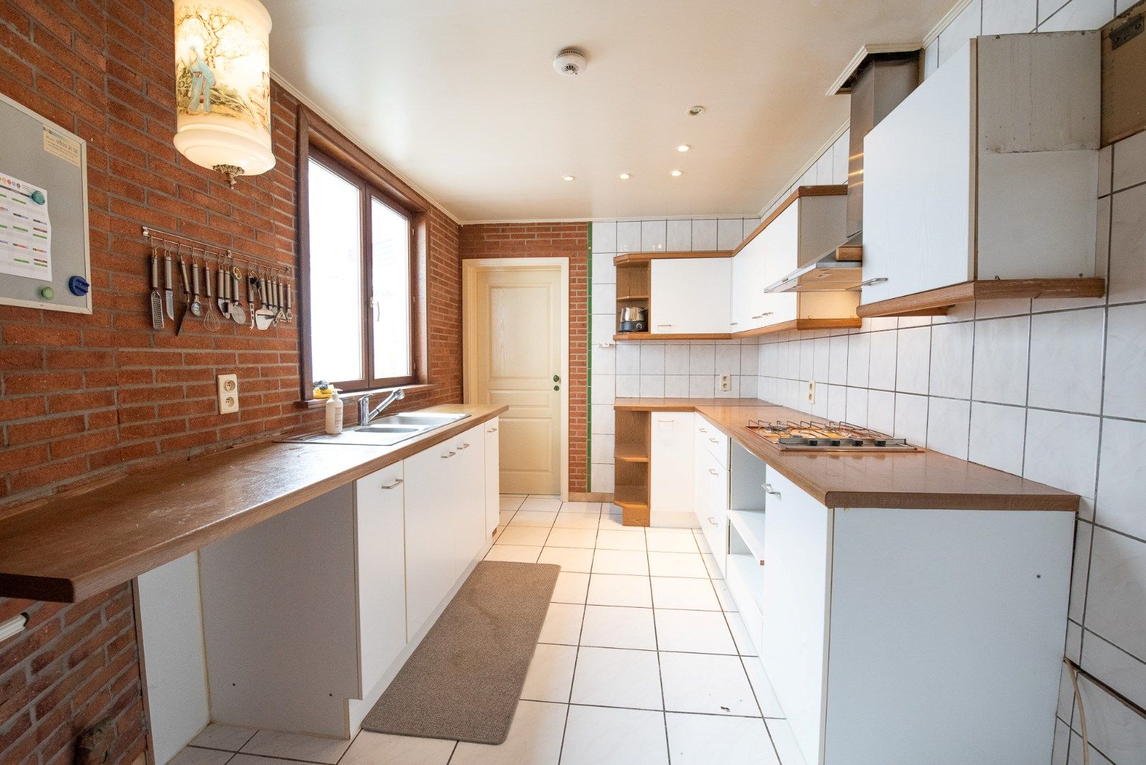TE KOOP: Te renoveren woning in Gentbrugge! foto 6