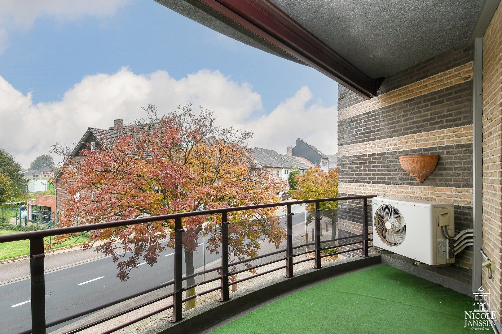 Ruim appartement met overdekt terras, autostandplaats en kelderberging  foto 15