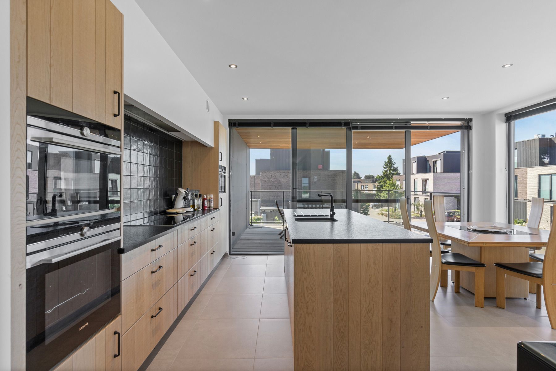 Luxueus, ruim en hoogwaardig afgewerkt appartement te Heusden foto 9