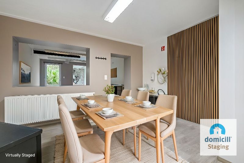 Roeselare - Stadsrand: Ruime, vernieuwde tussenwoning met 195m² woonoppervlakte & 4 slaapkamers foto 3