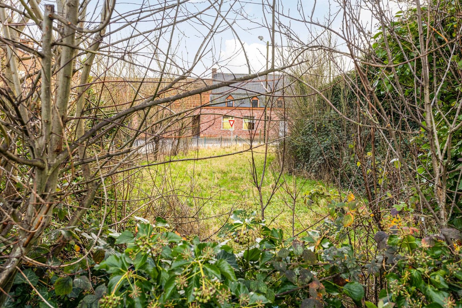 OOST-CAPPEL: Mooi gelegen stuk bouwgrond, zuid gericht en vlotte toegang op 587m² totale grondoppervlakte. foto 2