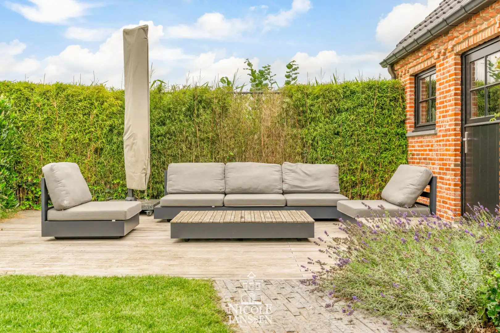 Luxueus afgewerkt landhuis met vier slaapkamers en gezellige tuin  foto 29