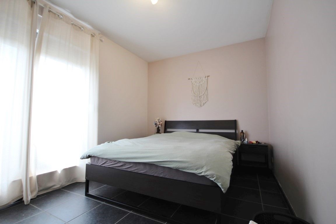 Ruim duplexappartement met 3 slaapkamers te Nieuwerkerken foto 8