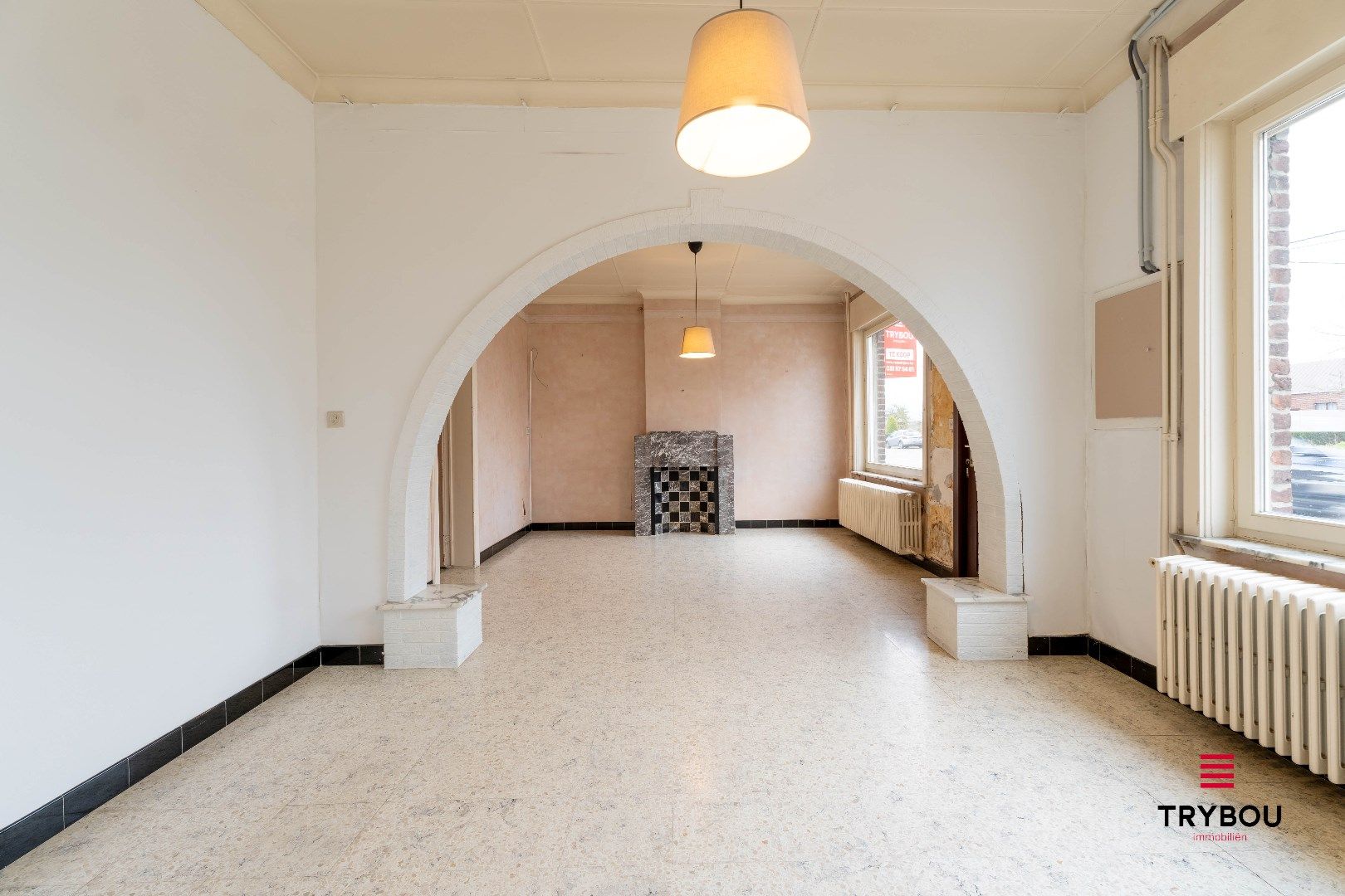 Authentieke hoeve met bijgebouwen op ruim perceel foto 4