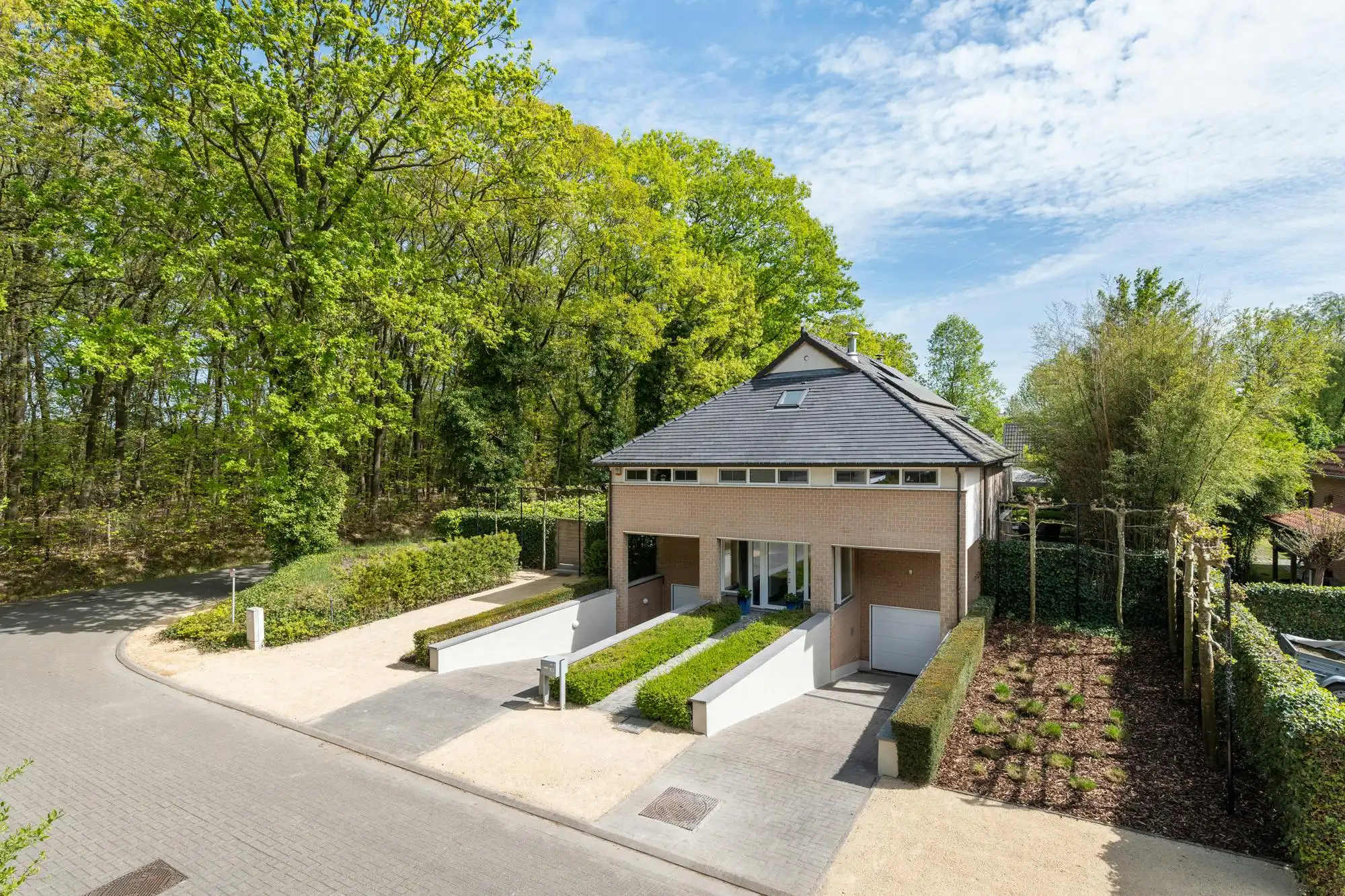 Stijlvolle gerenoveerde villa vlak bij natuur en stad foto 2