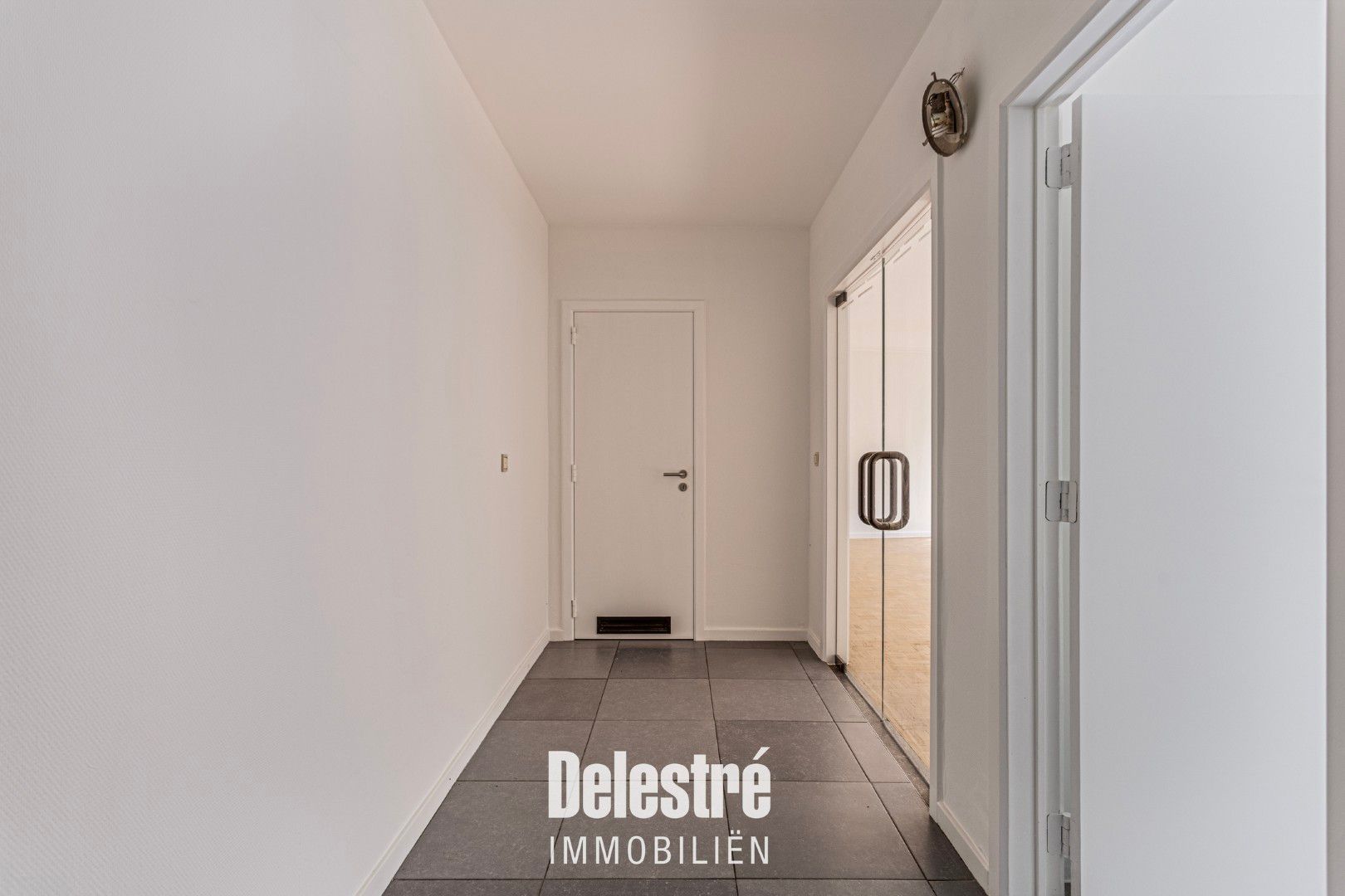 RUIME VERHUURDE APP. CENTRUM HALLE  foto 34