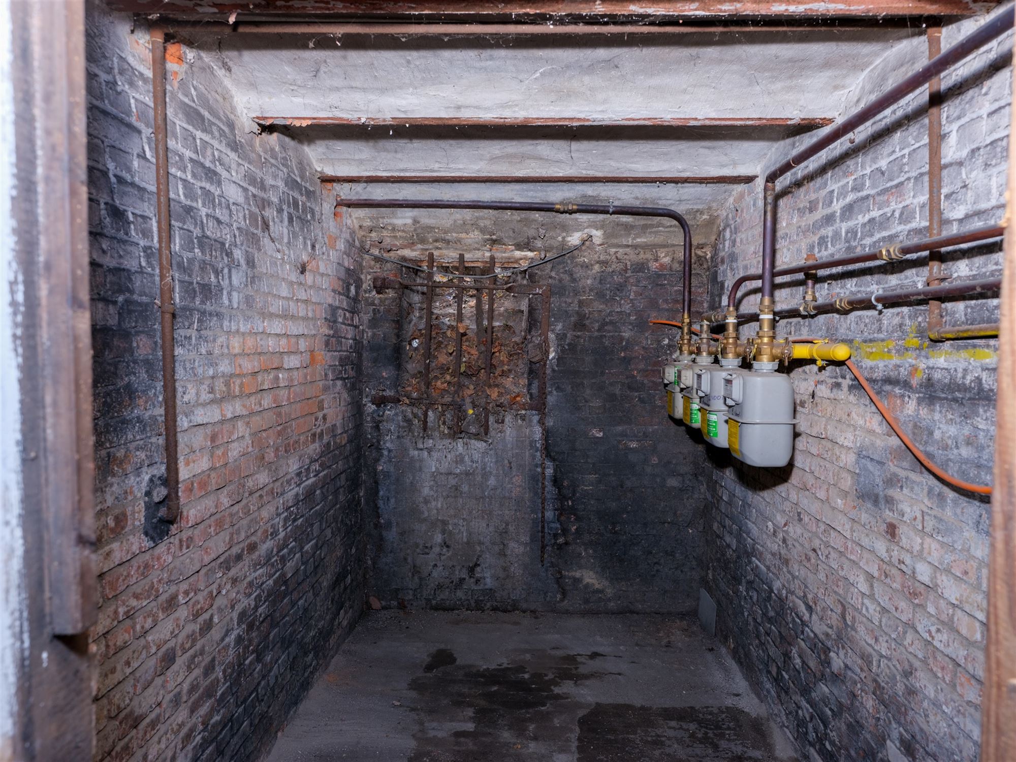 ruime rijwoning met polyvalent bijgebouw en tal van mogelijk foto 52