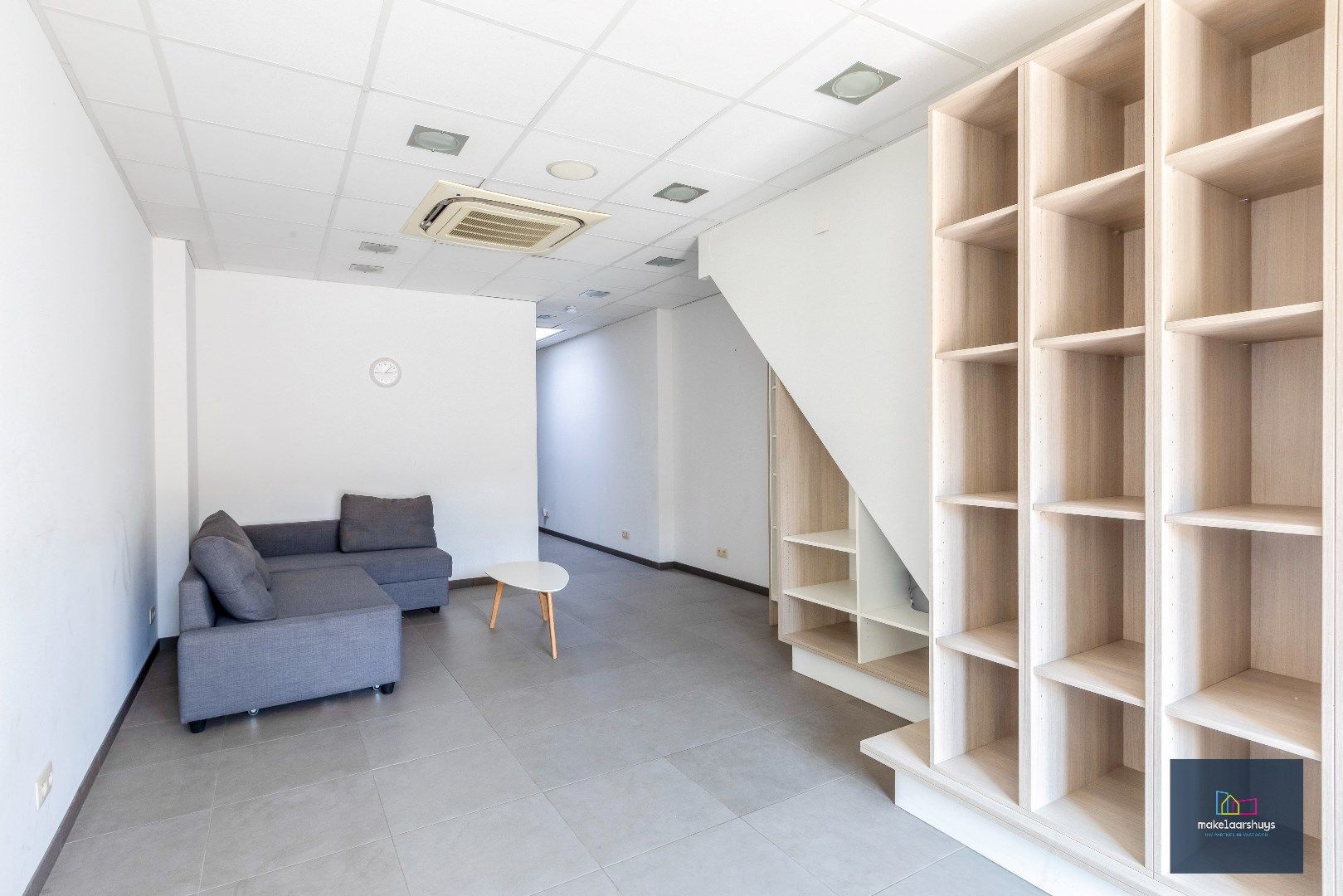 Eigendom met handelsgelijkvloers en duplexappartement  foto 24