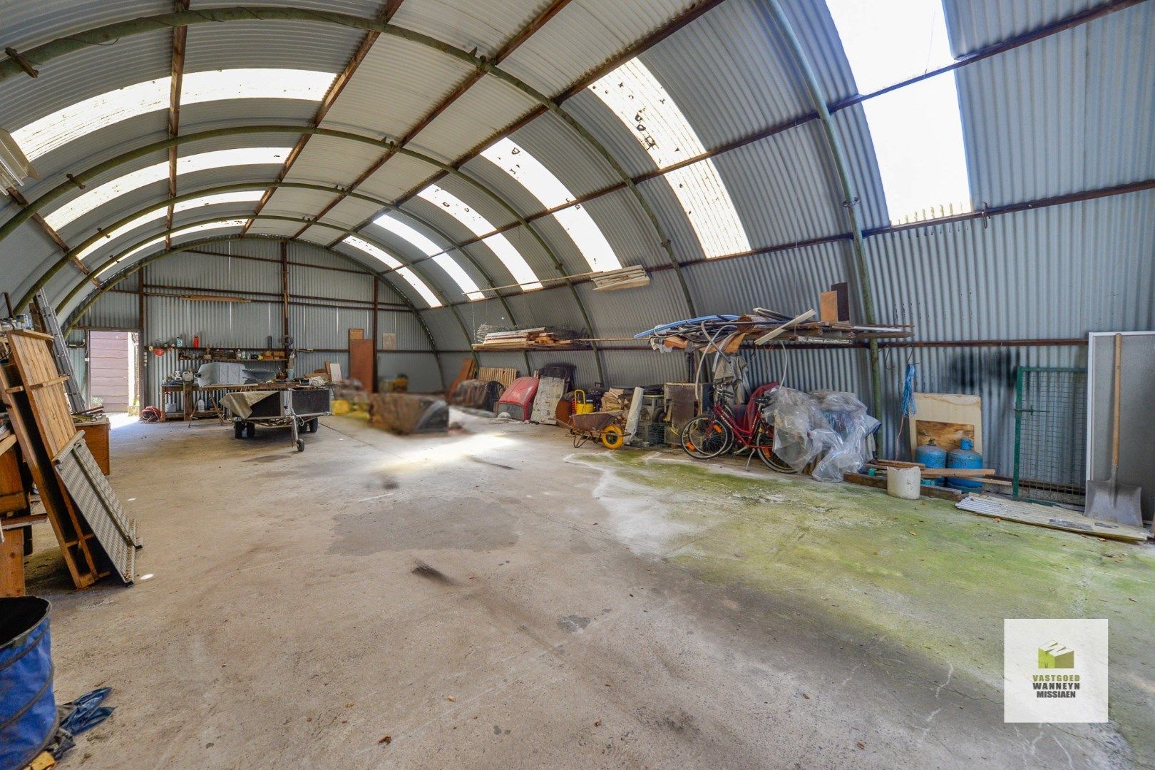 Ruime te renoveren villa met 4 slaapkamers en loods op 1696m2 te centrum Wingene foto 26
