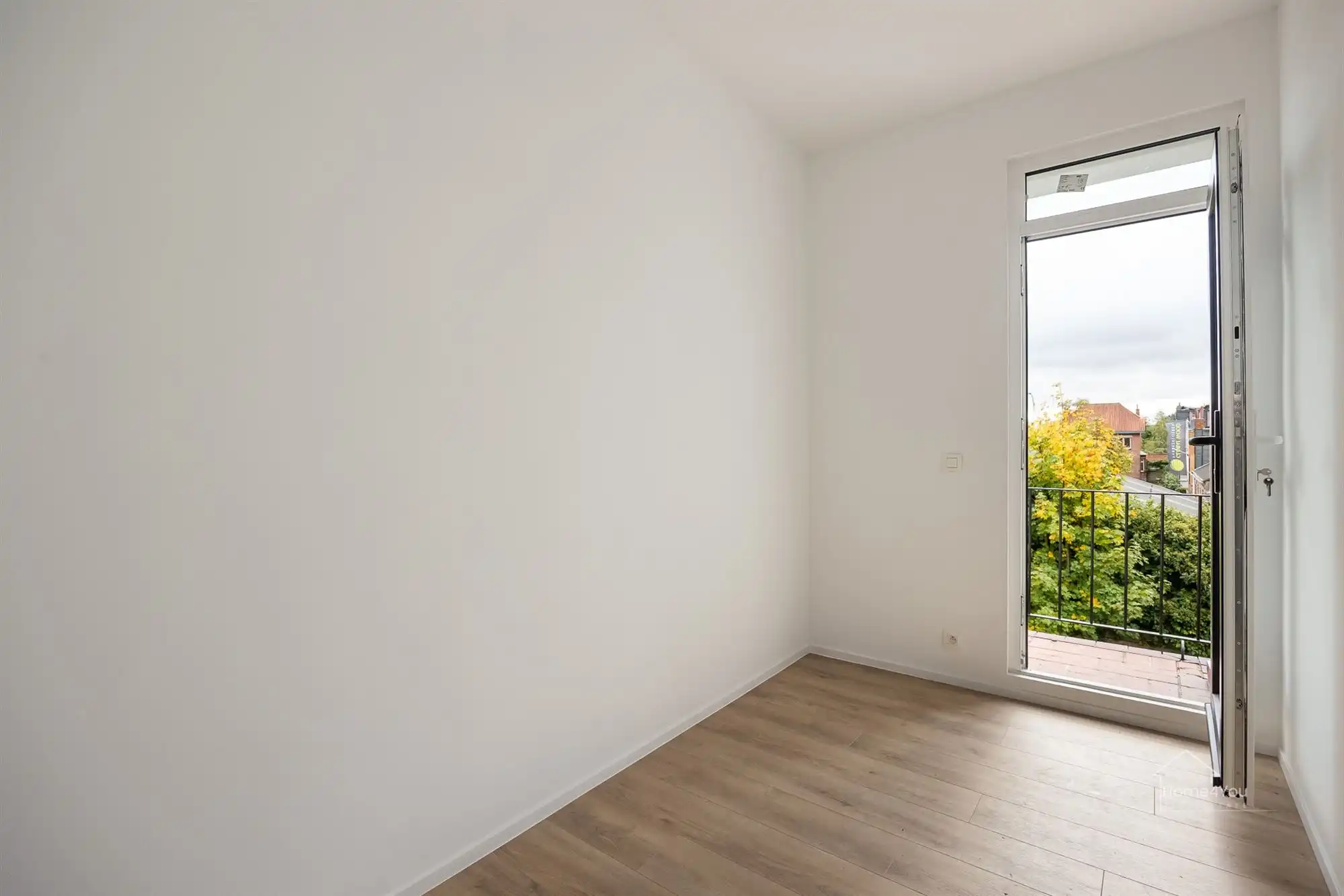 Gerenoveerd 2-slaapkamer appartement in Borsbeek te koop! foto 9