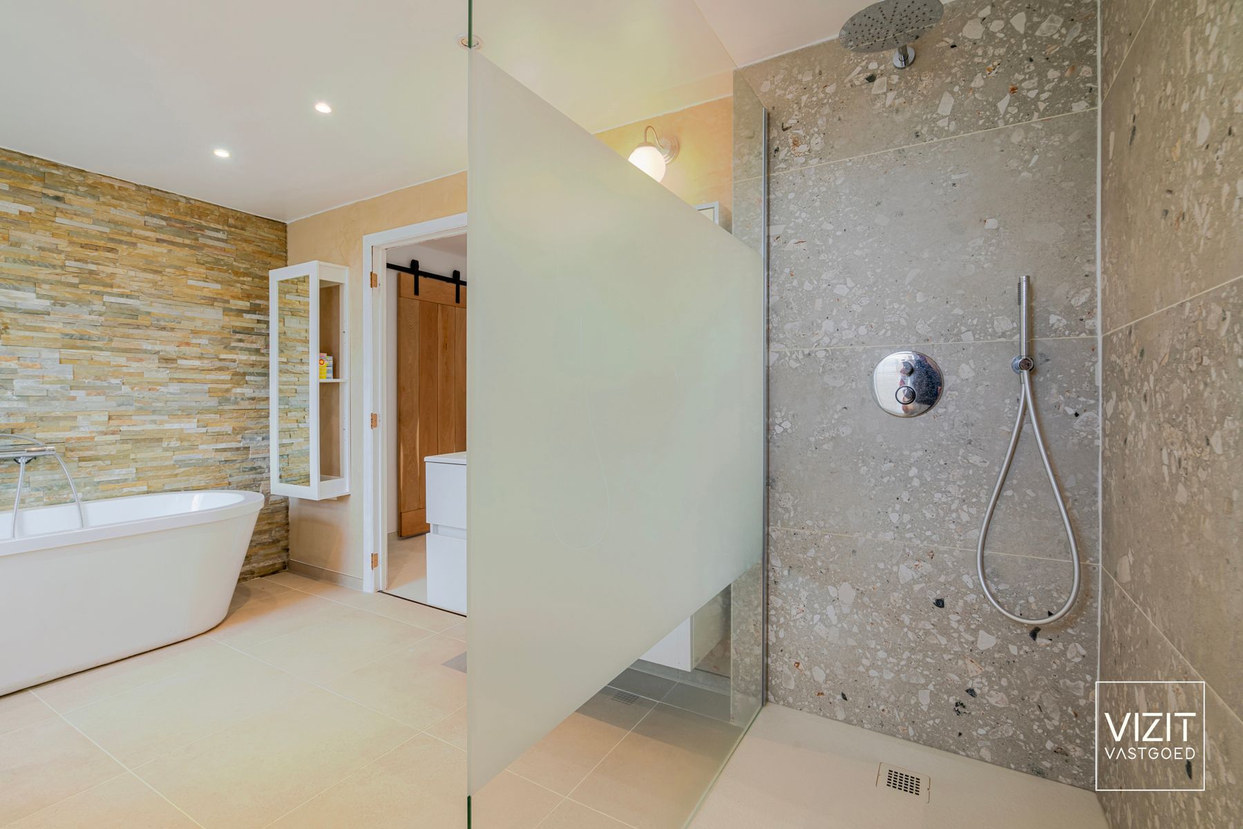 Smaakvol gerenoveerde woning met 2 slaapkamers foto 10