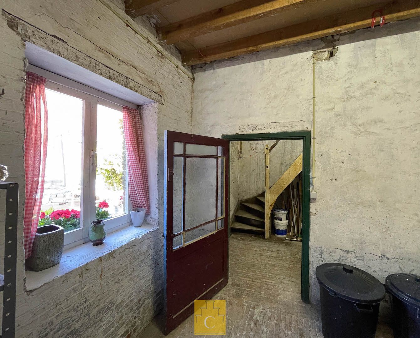 Karakterpand uit de late jaren ‘20 met zongerichte tuinpatio’s en authentiek achterhuis, onbetaalbaar uitzicht op een historische kloostertuin foto 28