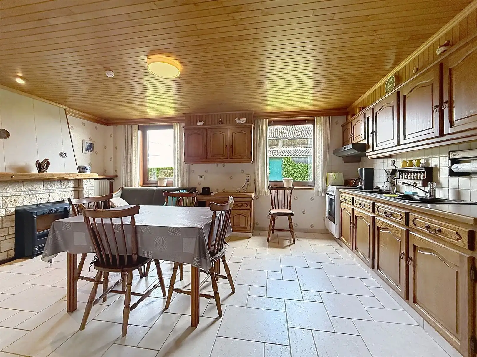 Voormalige hoeve met aanbouw en tuin, 26a 01ca foto 13