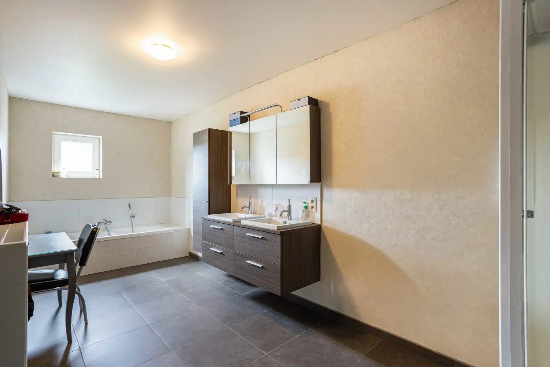 Instapklare woning met 3 slaapkamers, zonnige tuin en rustige ligging! foto 16