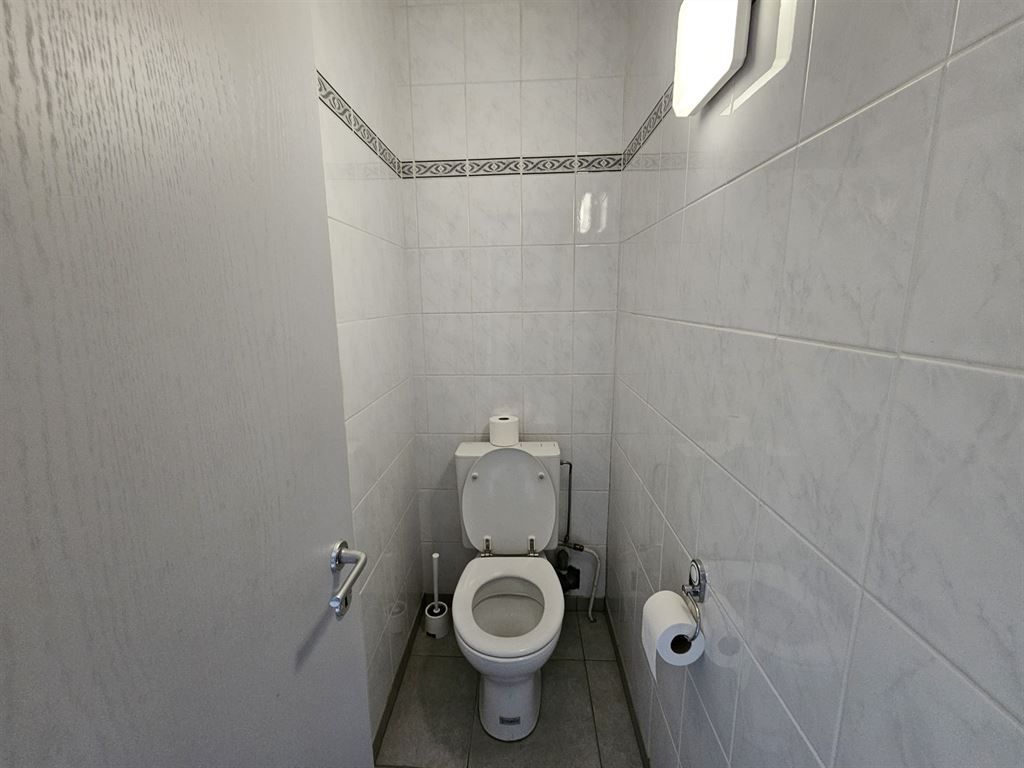 Gerenoveerd appartement met garagebox foto 11