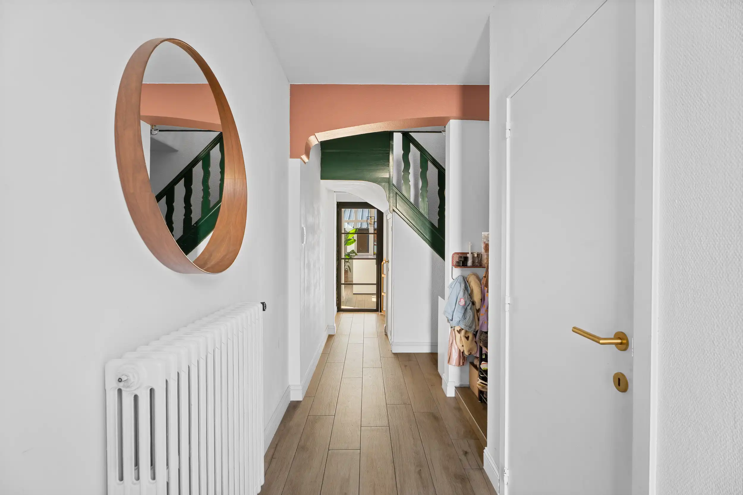 Ruime gezinswoning met 5 kamers op topligging foto 8