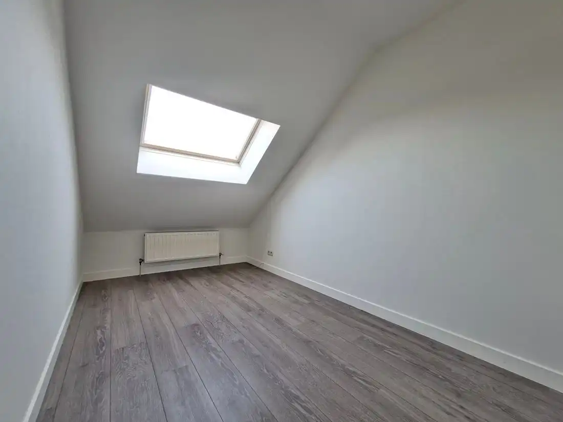 Knus dakappartement met twee slaapkamers foto 12