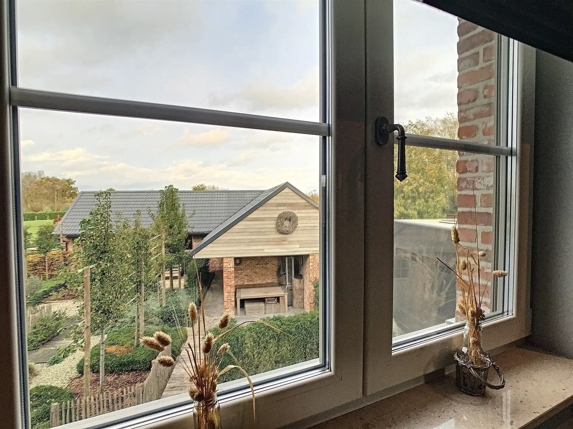 Hoogwaardig afgewerkte pastorijwoning met 6 paardenstallen  op 2563m² (optie extra grond) foto 28