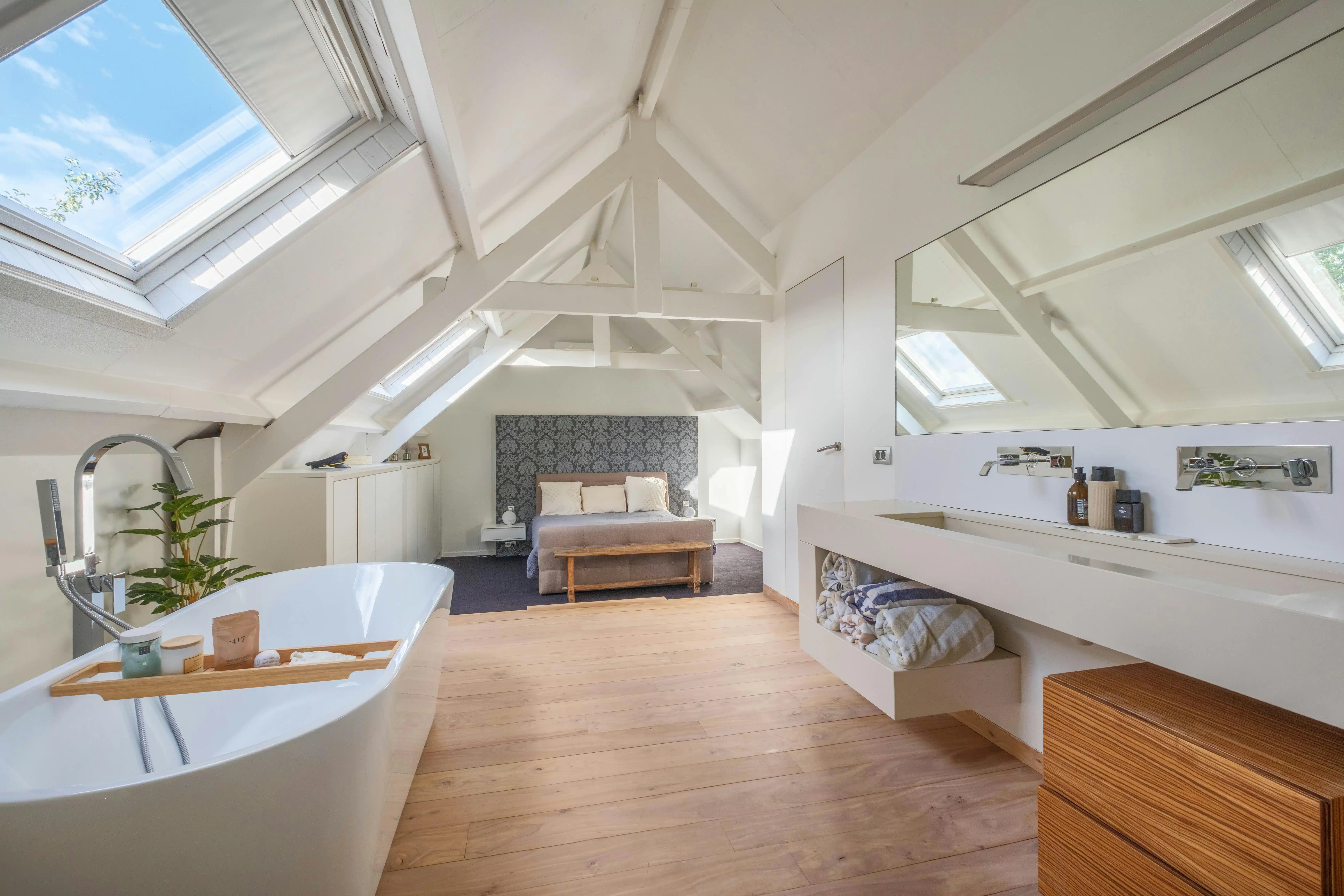 Gerenoveerd huis te koop met grote schuur in Lierde foto 12