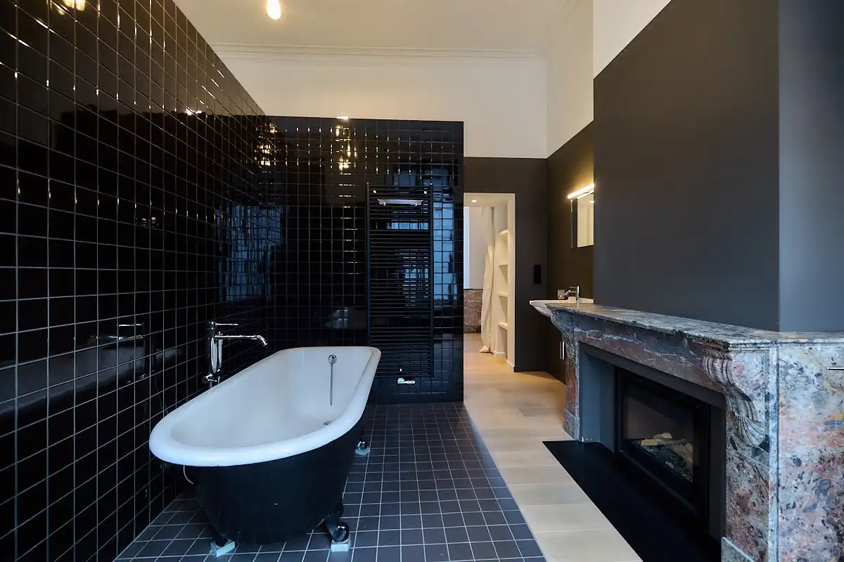 Exceptioneel en luxueus gerenoveerd 19e eeuws appartement midden in de binnenstad. foto 21
