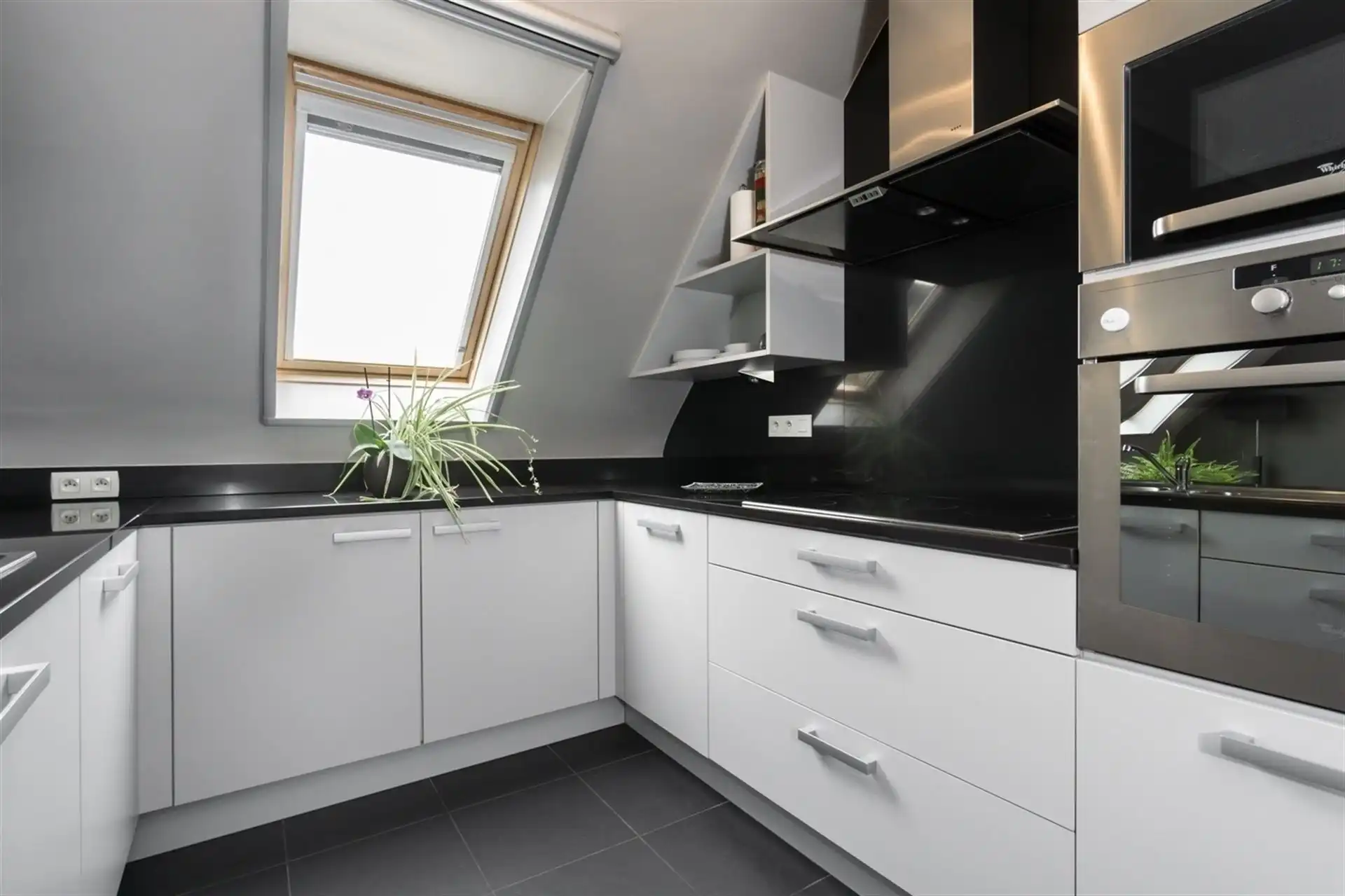 Penthouse met 2 slpks, terras en garage (+€29.000) foto 7