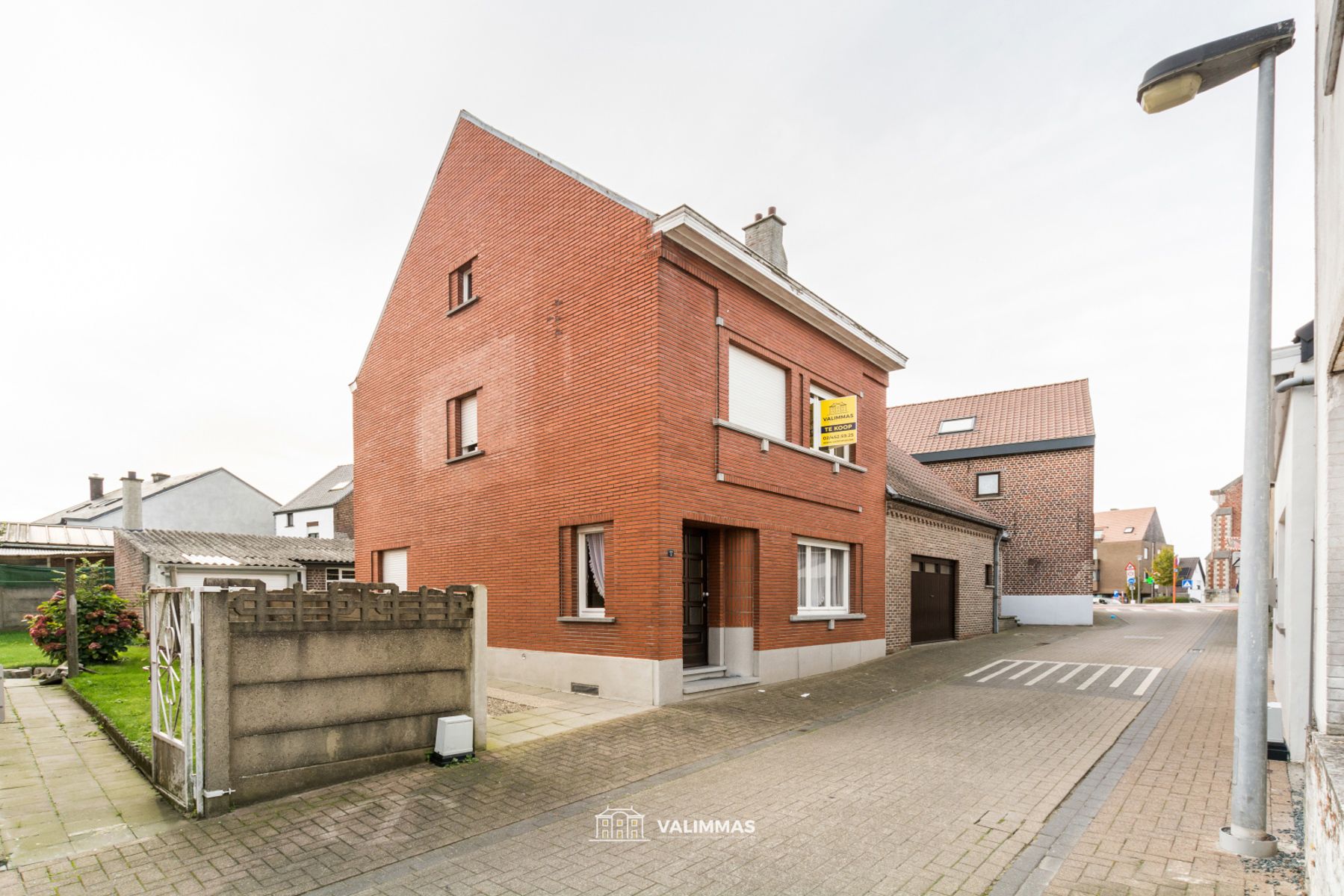 Solide, verzorgde driegevelwoning met garage en atelier ... foto 1