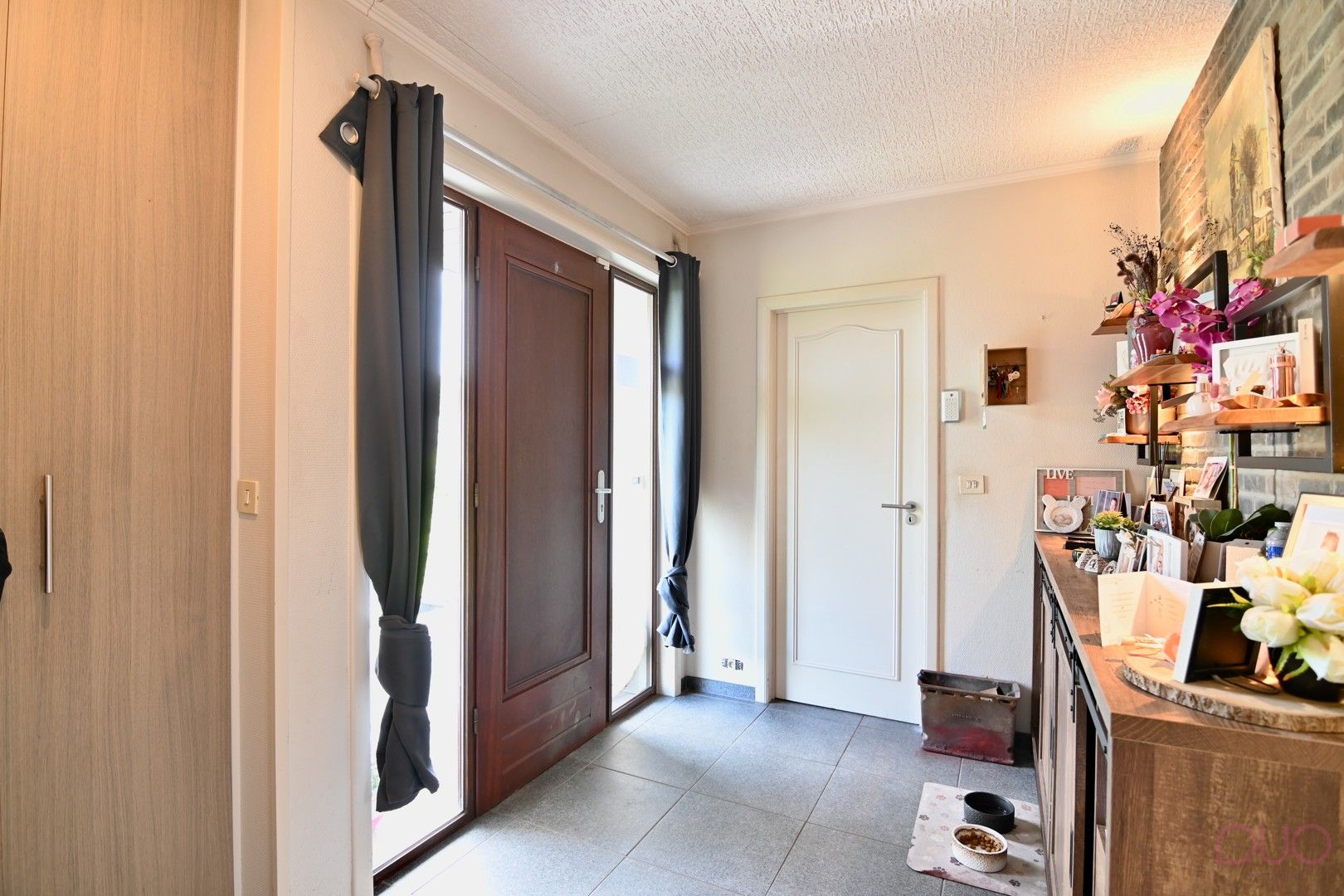 Gelijkvloerse instapklare woning met 3 slaapkamers en ruime kelder op een perceel van 14a 38ca foto 4