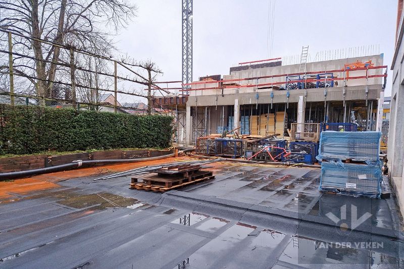 Casco en centraal gelegen nieuwbouw handelsgelijkvloers (160m²) met gezellig terras (130m²) foto 9