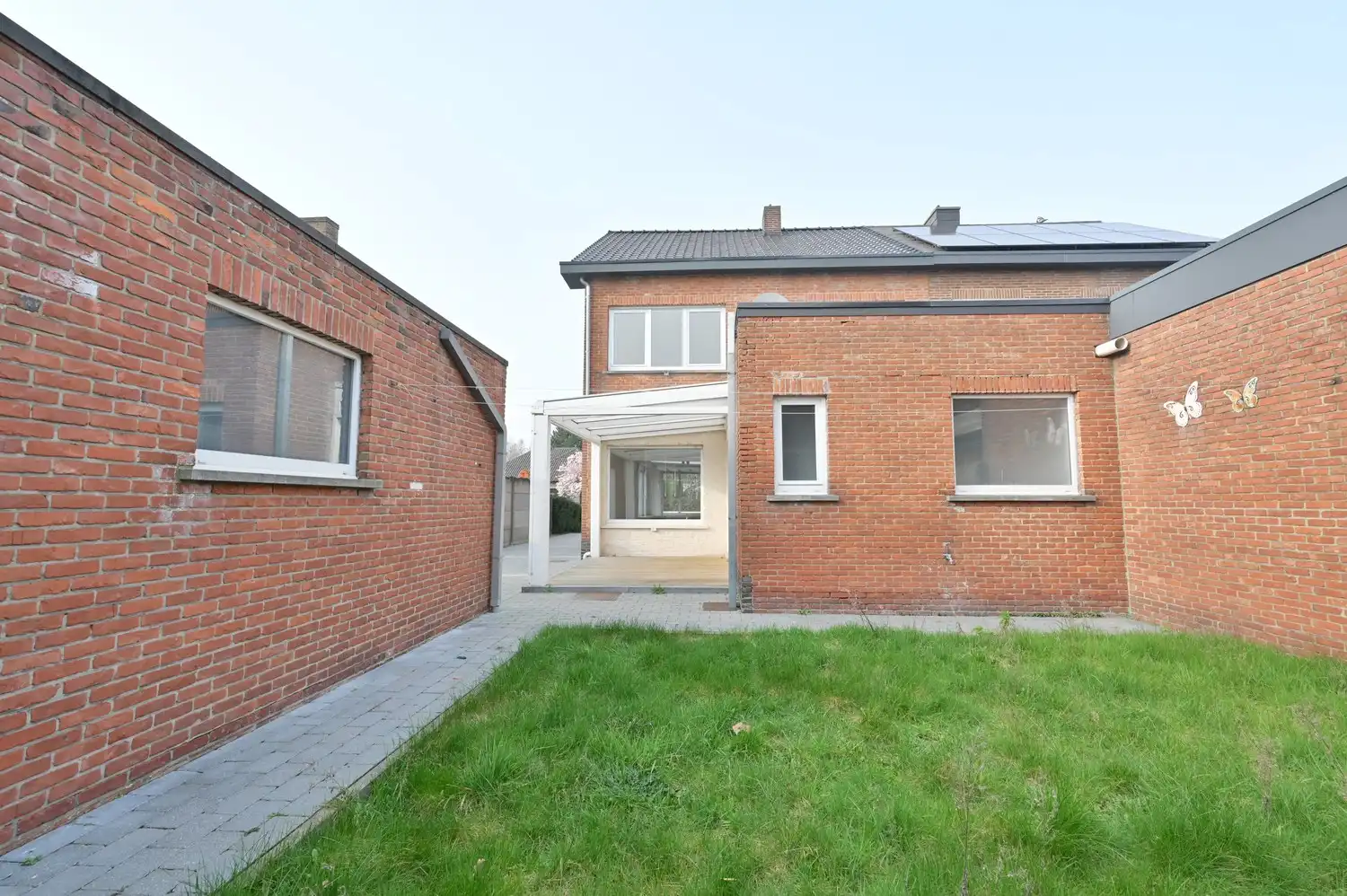 Instapklare gezinswoning met 3 slpk en gezellige stadstuin foto 23