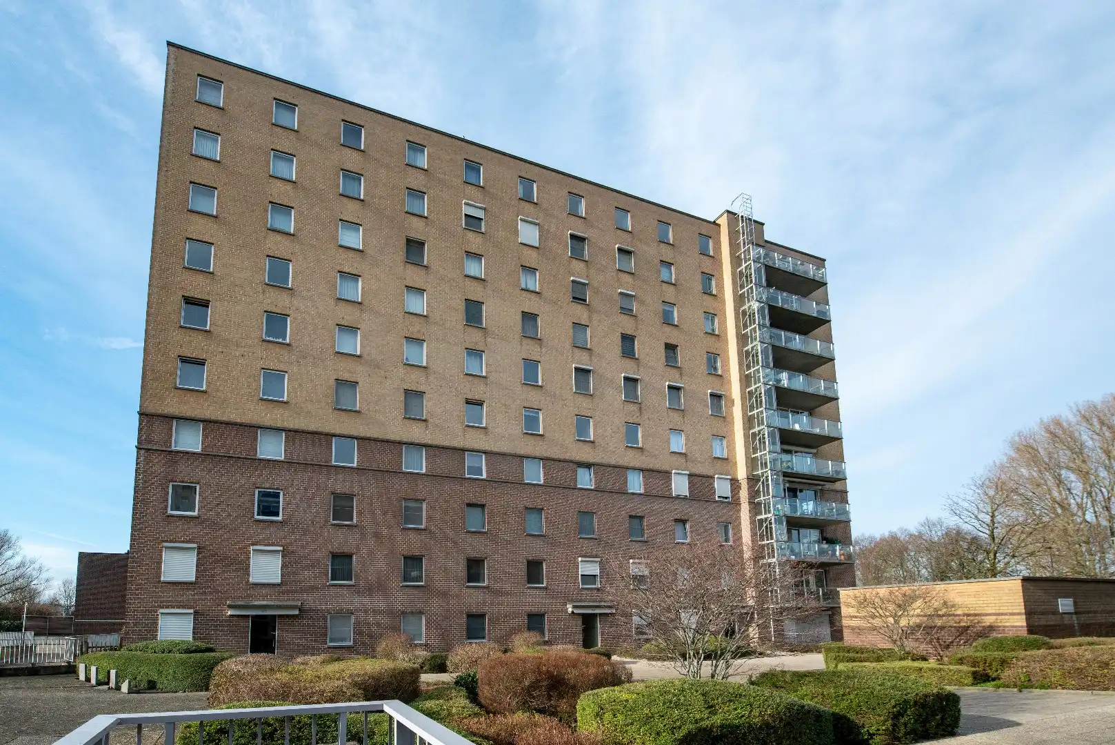 Lichtrijk appartement met mooi uitzicht, terras en garagebox foto 13