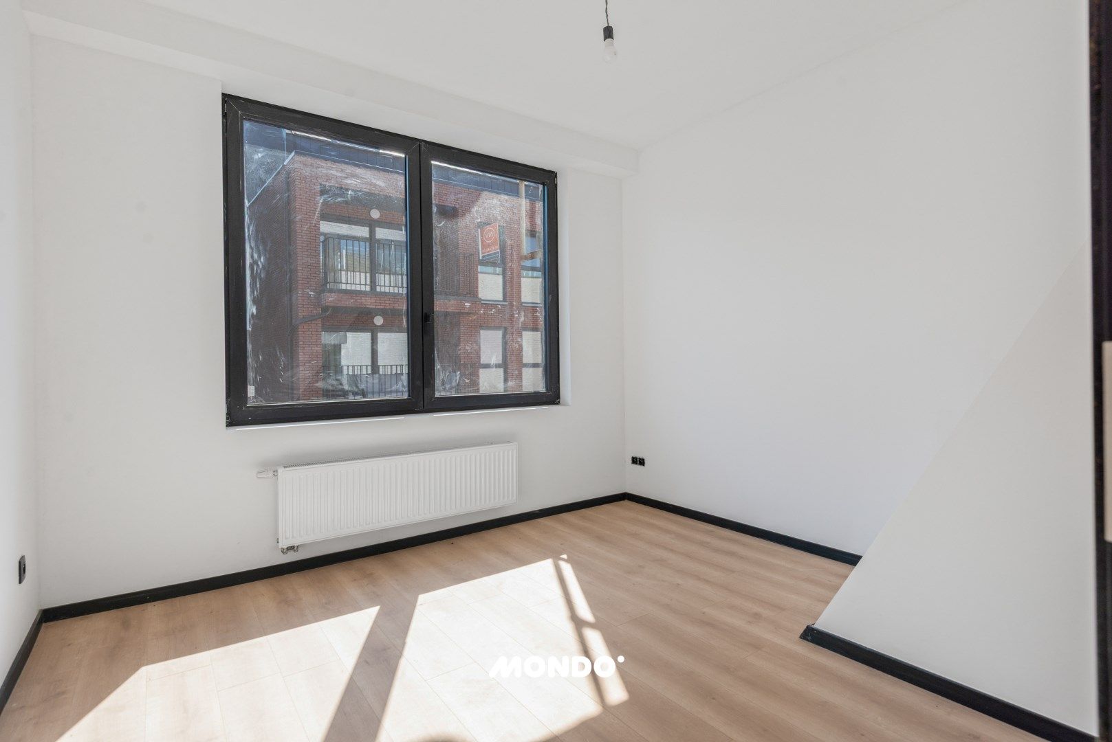 Volledig gerenoveerde woning met 3 slaapkamers! foto 14