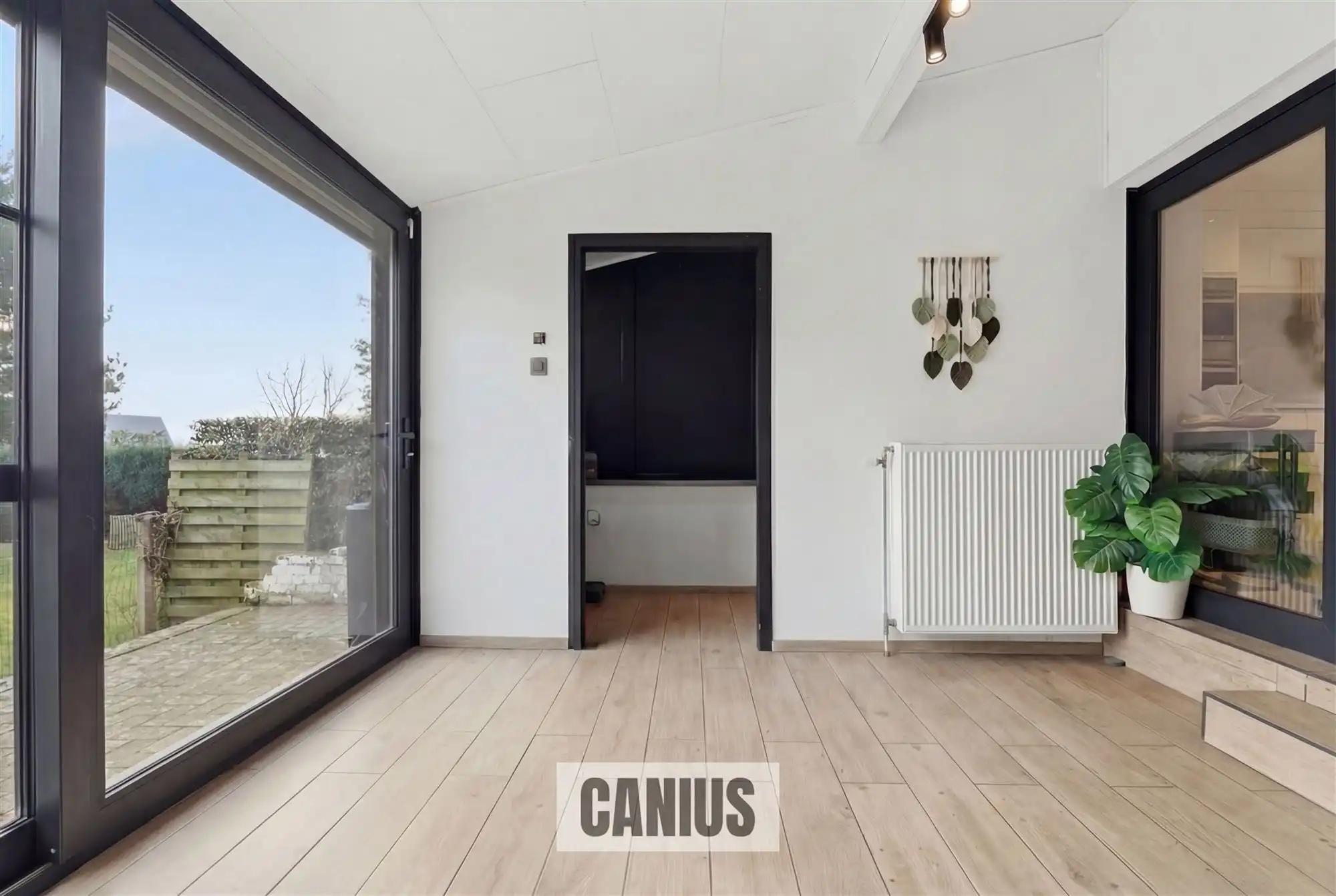 GERENOVEERDE OPEN BEBOUWING MET VIER SLAAPKAMERS foto 10