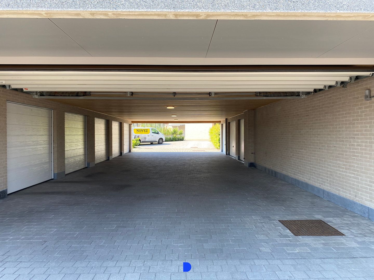 Mooi appartement met 2 terrassen in het centrum van Rumbeke. foto 3