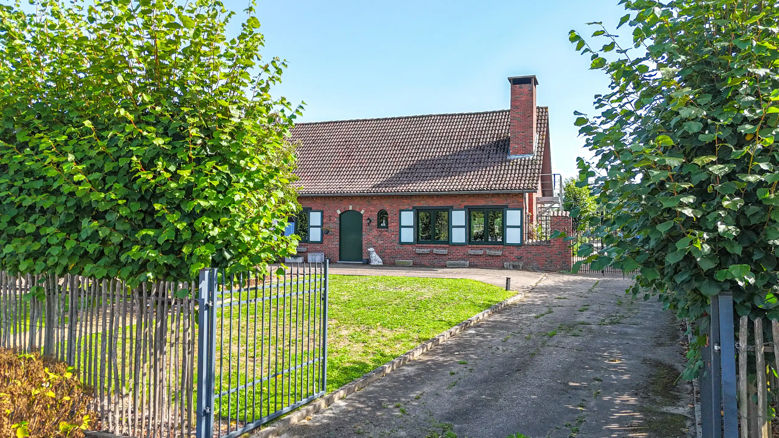 Landelijke woning met 6 slpks op perceel van 36a 70ca! foto 37