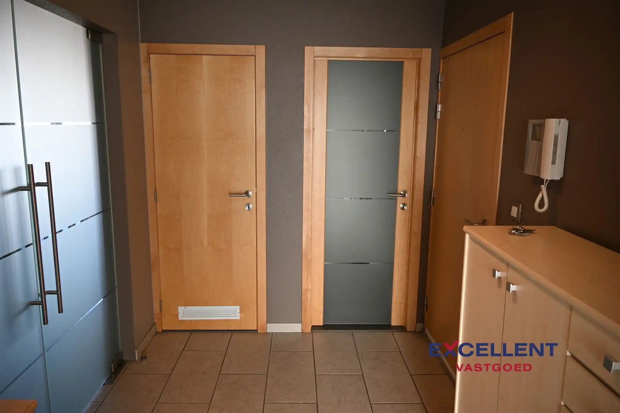Centraal gelegen bemeubeld appartement te huur in Deinze foto 7