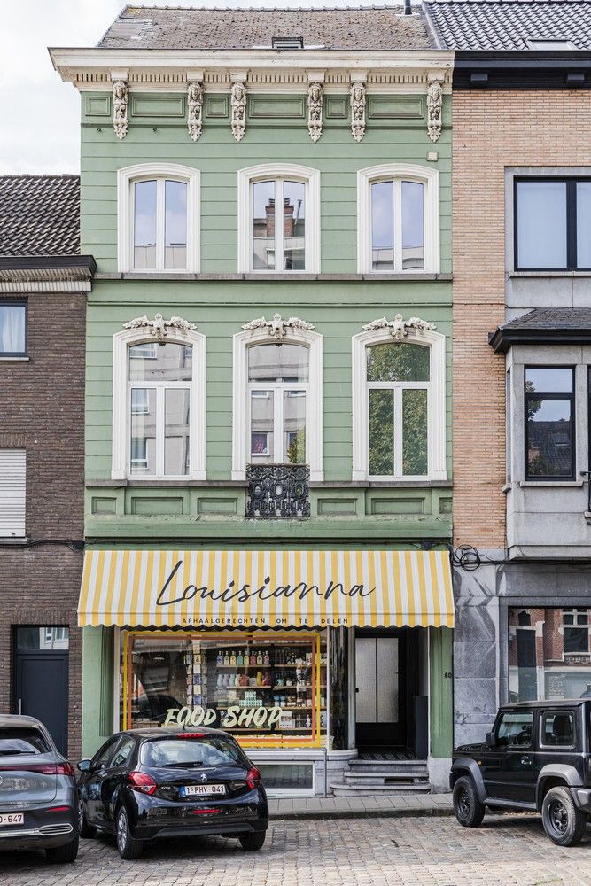 Buitengewoon royaal herenhuis centrum Gent met verwarmd buitenzwembad. foto 19