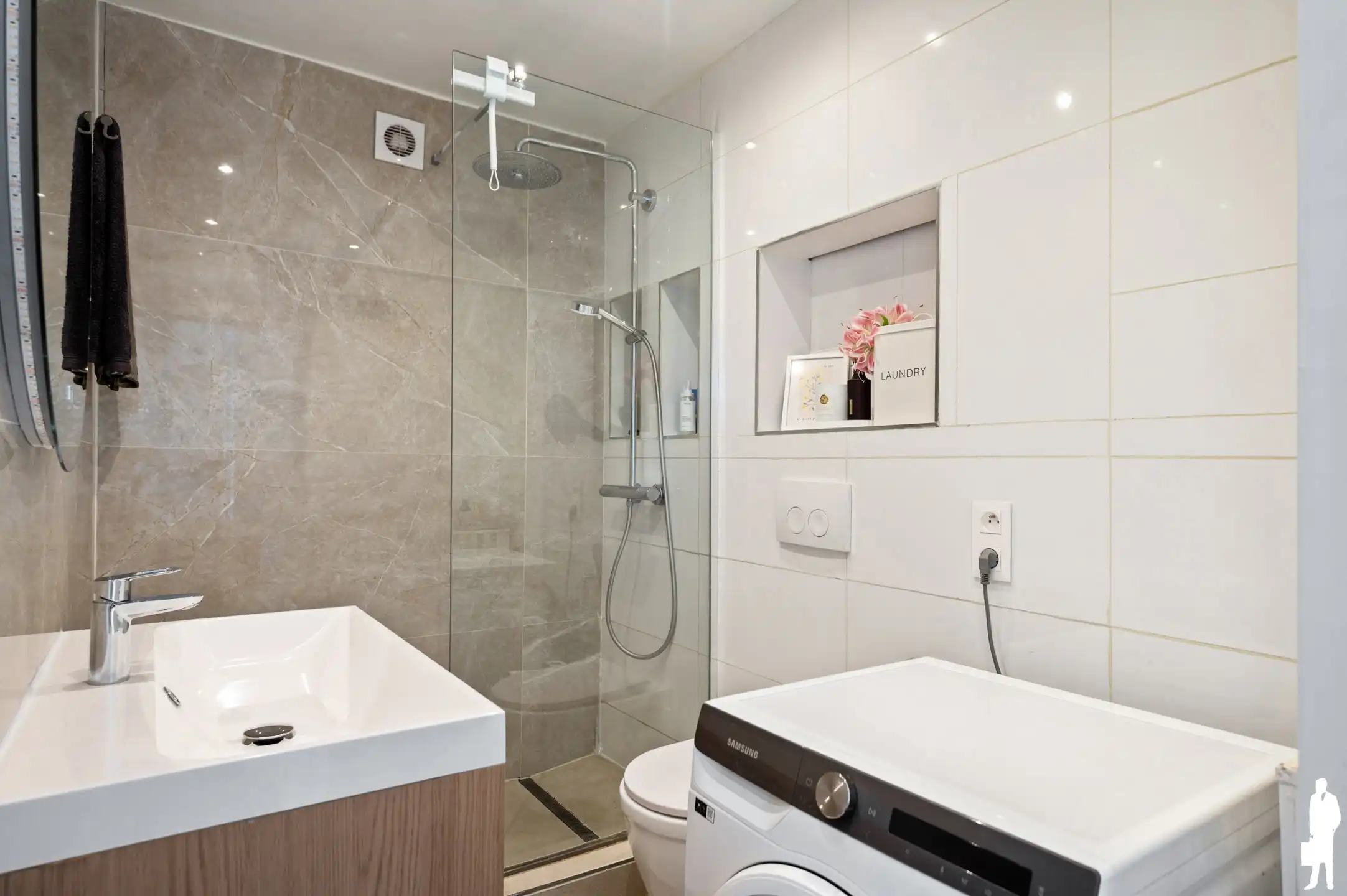 Instapklaar twee-slaapkamerappartement&nbsp; foto 6