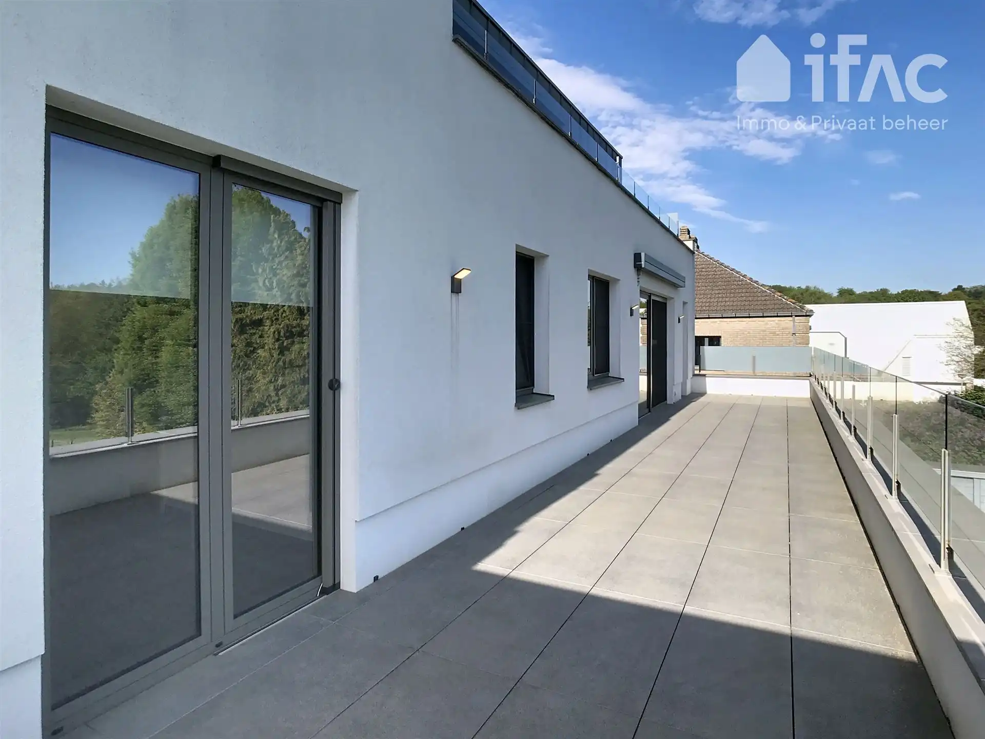 Modern appartement met prachtig terras en dubbele garagebox foto 6
