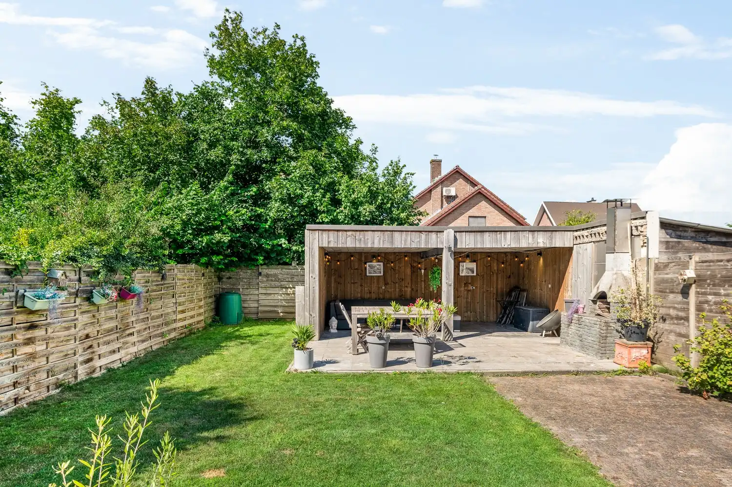Energiezuinige woning met 3 slpkrs, leuke tuin en garage foto 2