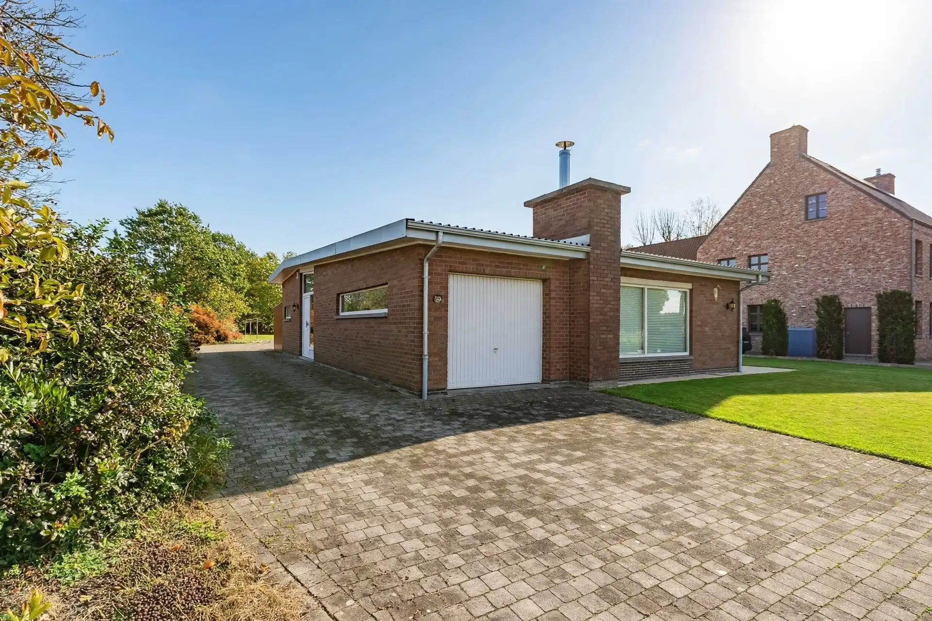Uitstekend gelegen bungalow op uitzonderlijk perceel foto 2