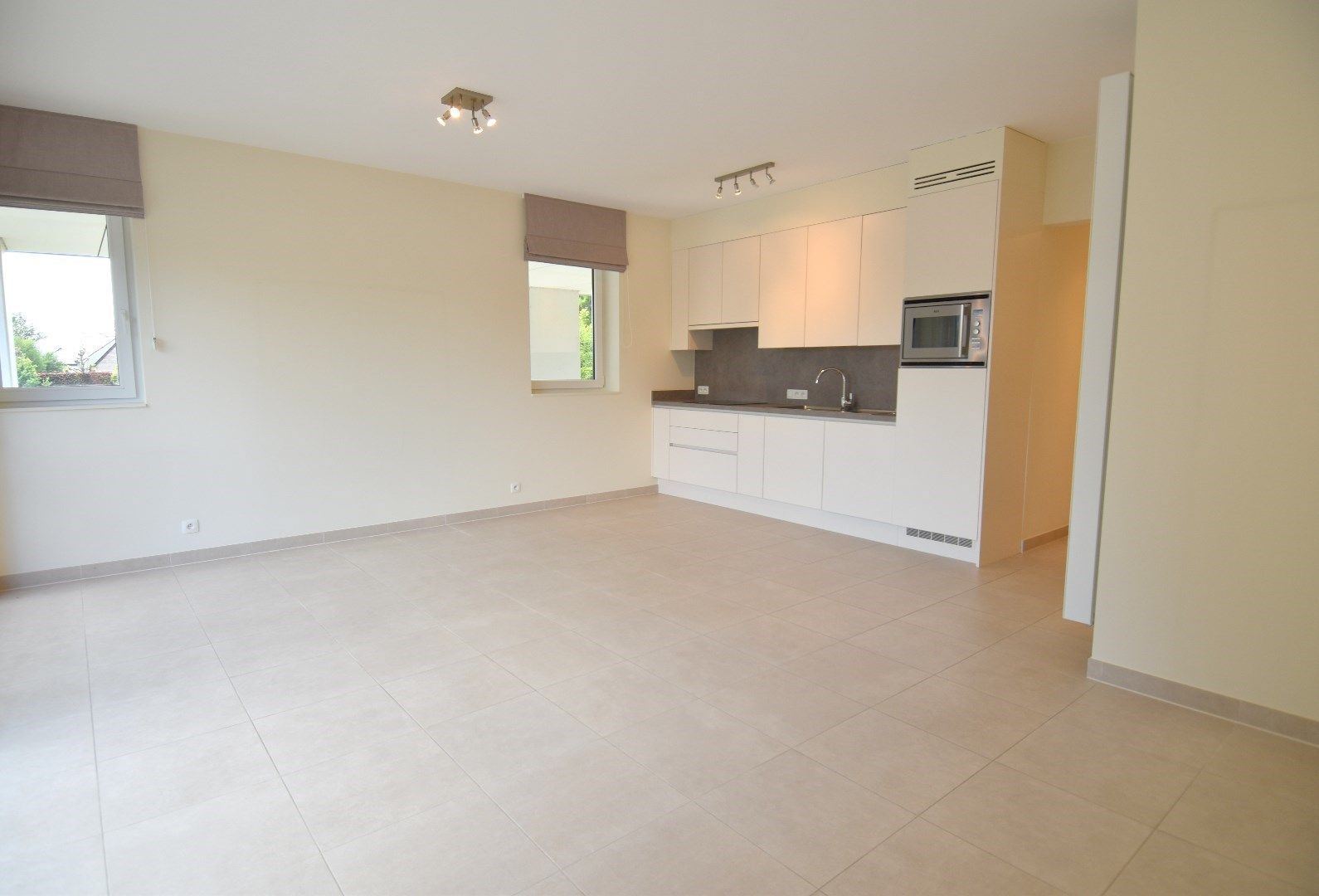 Instapklaar appartement met zicht op de markt, 2 slaapkamers in hartje Gullegem foto 5