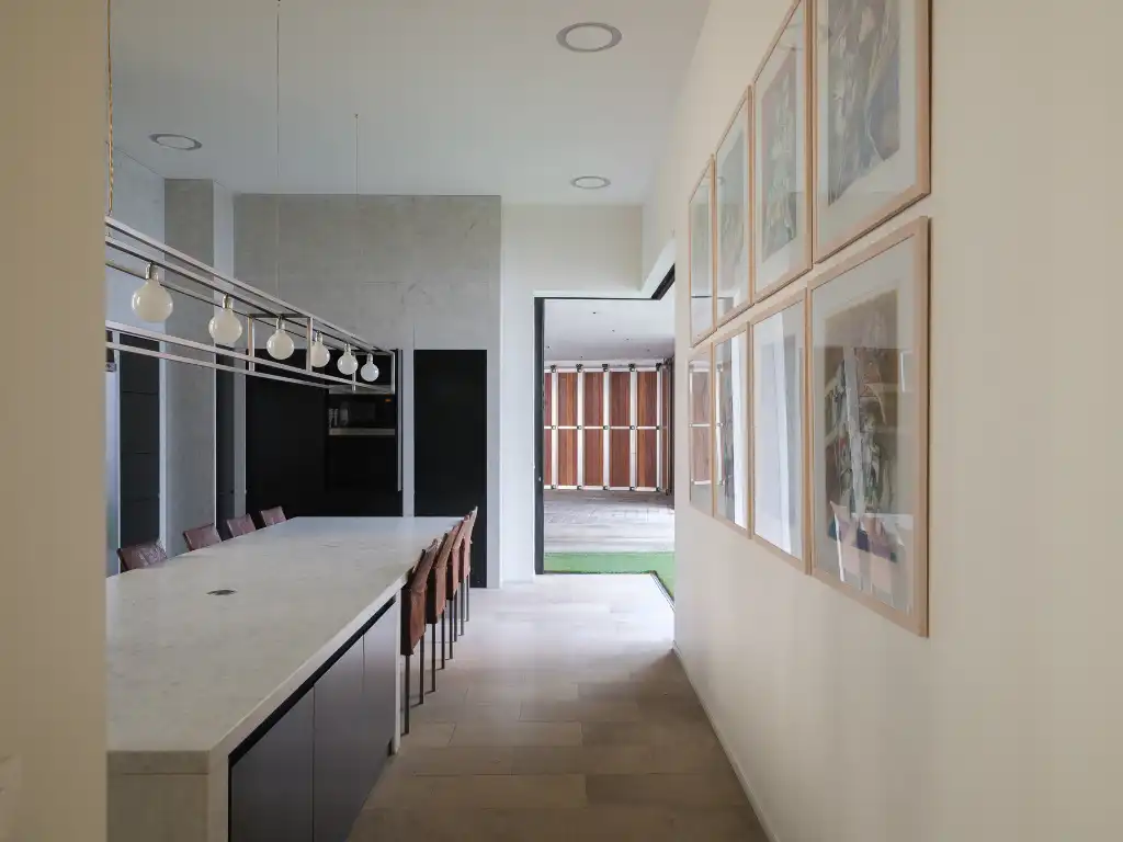 Indrukwekkend stadspaleis met imposant woonvolume, zwembad en parkeermogelijkheden foto 6