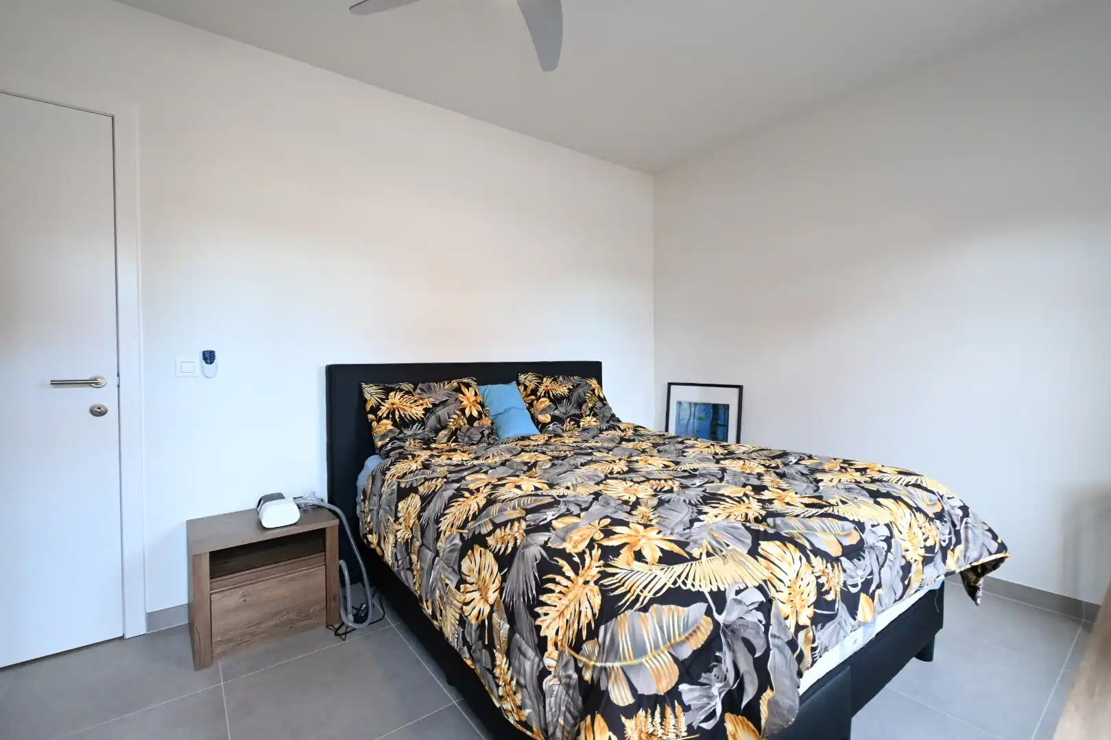 Knap afgewerkt gelijkvloers appartement met 2 slaapkamers, ruim terras, tuintje, carport en berging - GEEN GEMEENSCHAPPELIJKE ONKOSTEN  foto 14