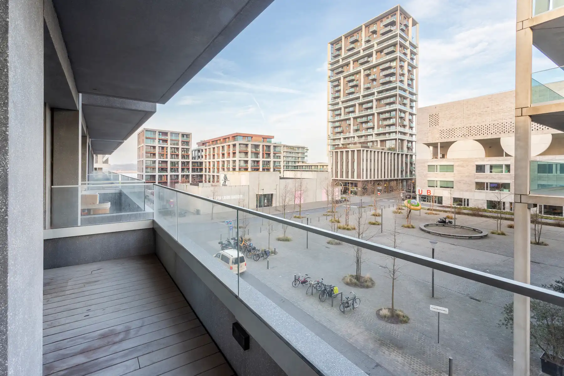 Bemeubeld 2-slpk appartement met terras op het Nieuw-Zuid foto 5