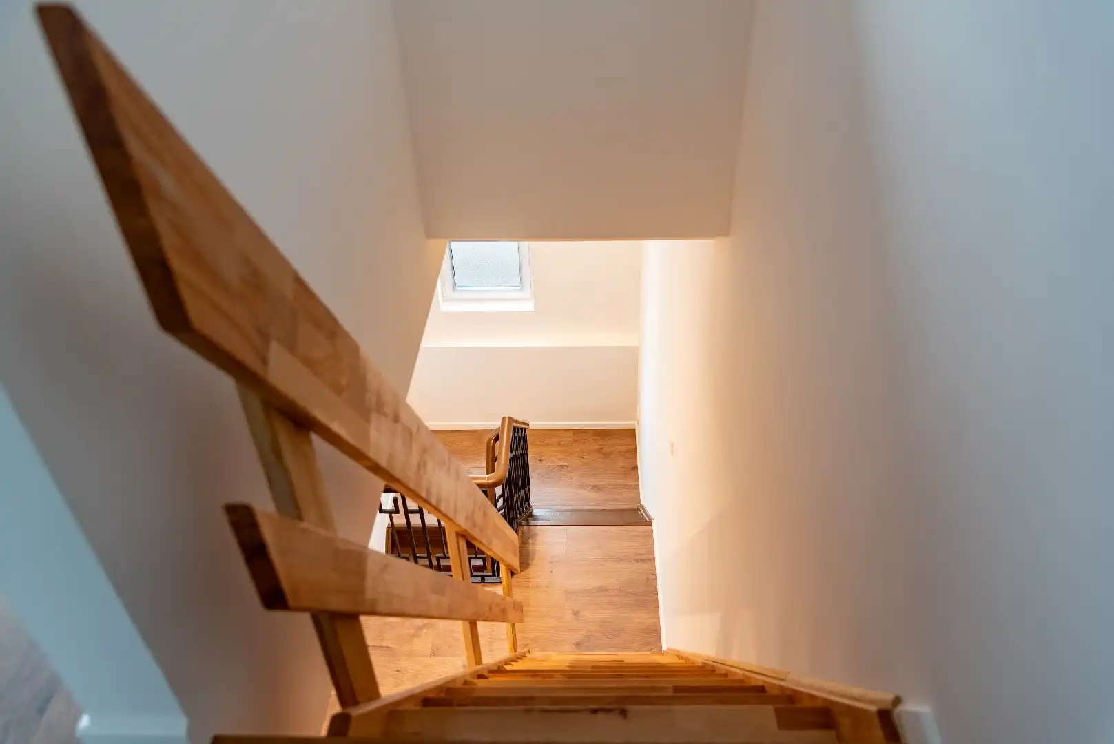 Vernieuwde duplex met 3 slaapkamers in Zwijndrecht foto 15